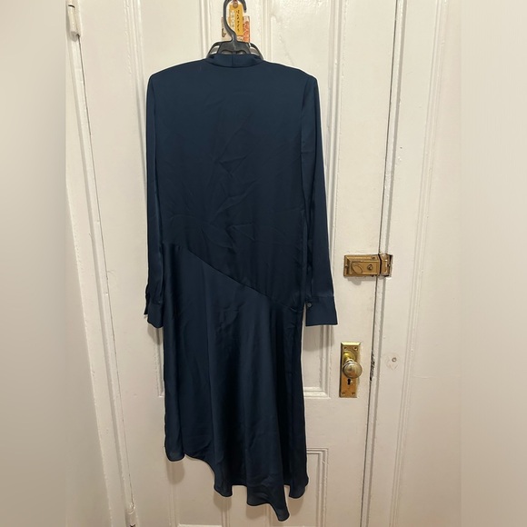 NWOT Scarf Wrap Dress in Satin Size P - Picture 7 of 10